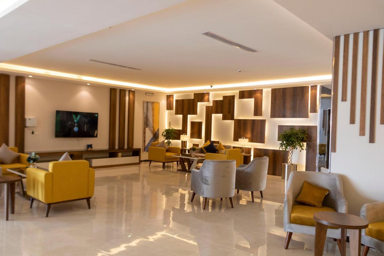 The Palace Hotel Suites Khamis Mushait Exterior photo